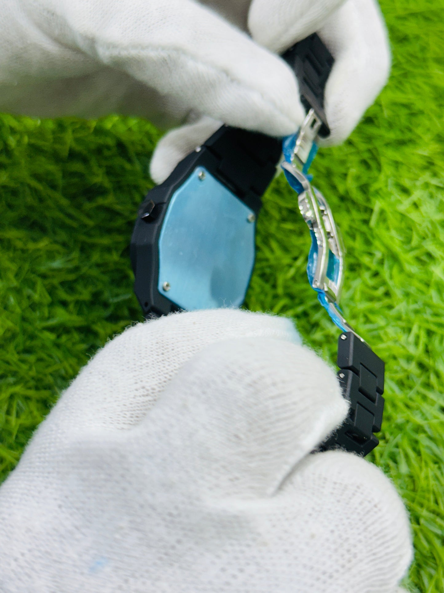 Aura Watch with Arabic Dial